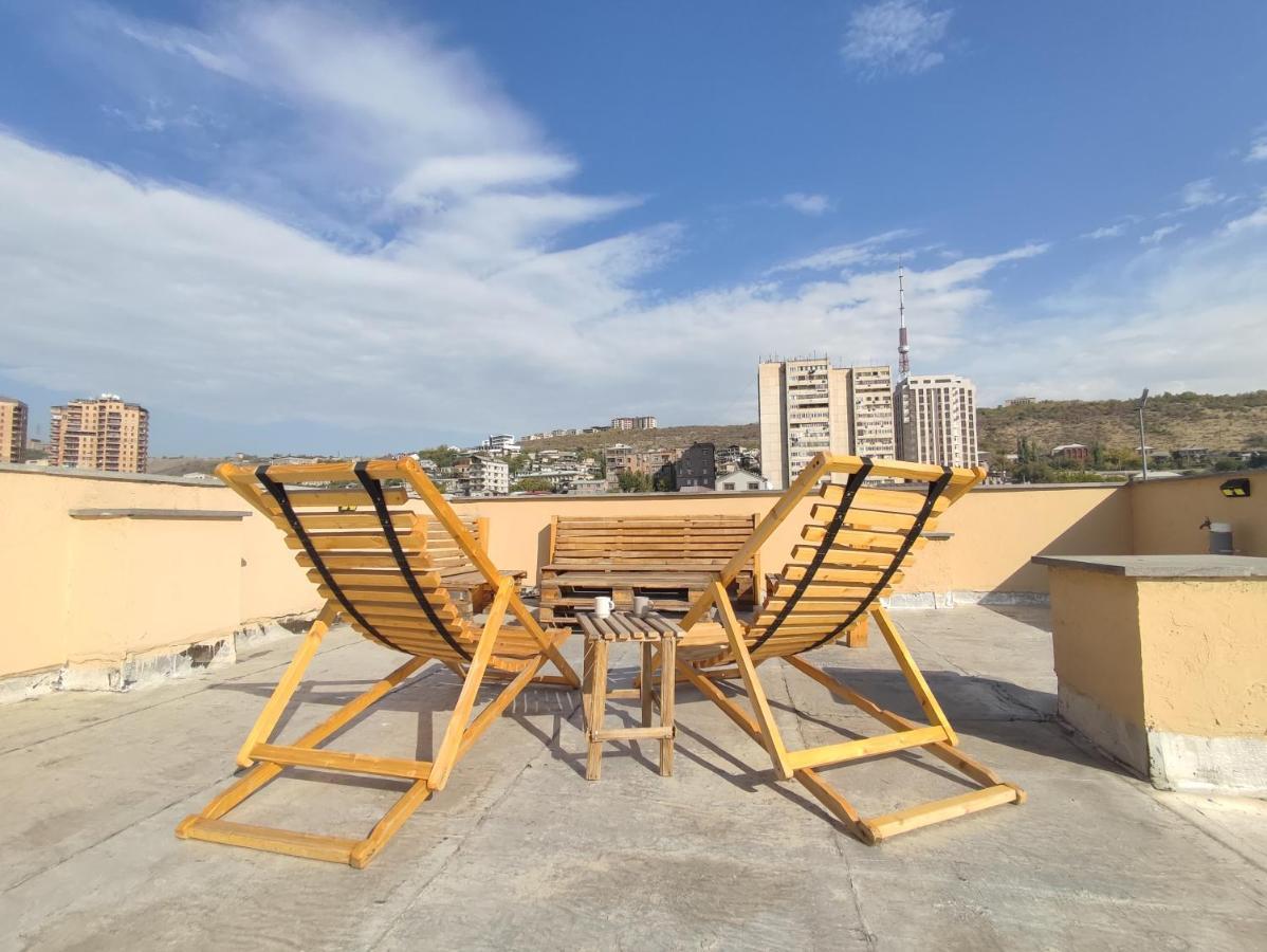 Hotelise I Bells-Of-Ireland Apartment Jerevan Eksteriør billede